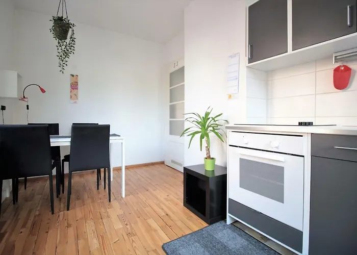 Charming 3-Bedroom Apartment With Parking Lot
