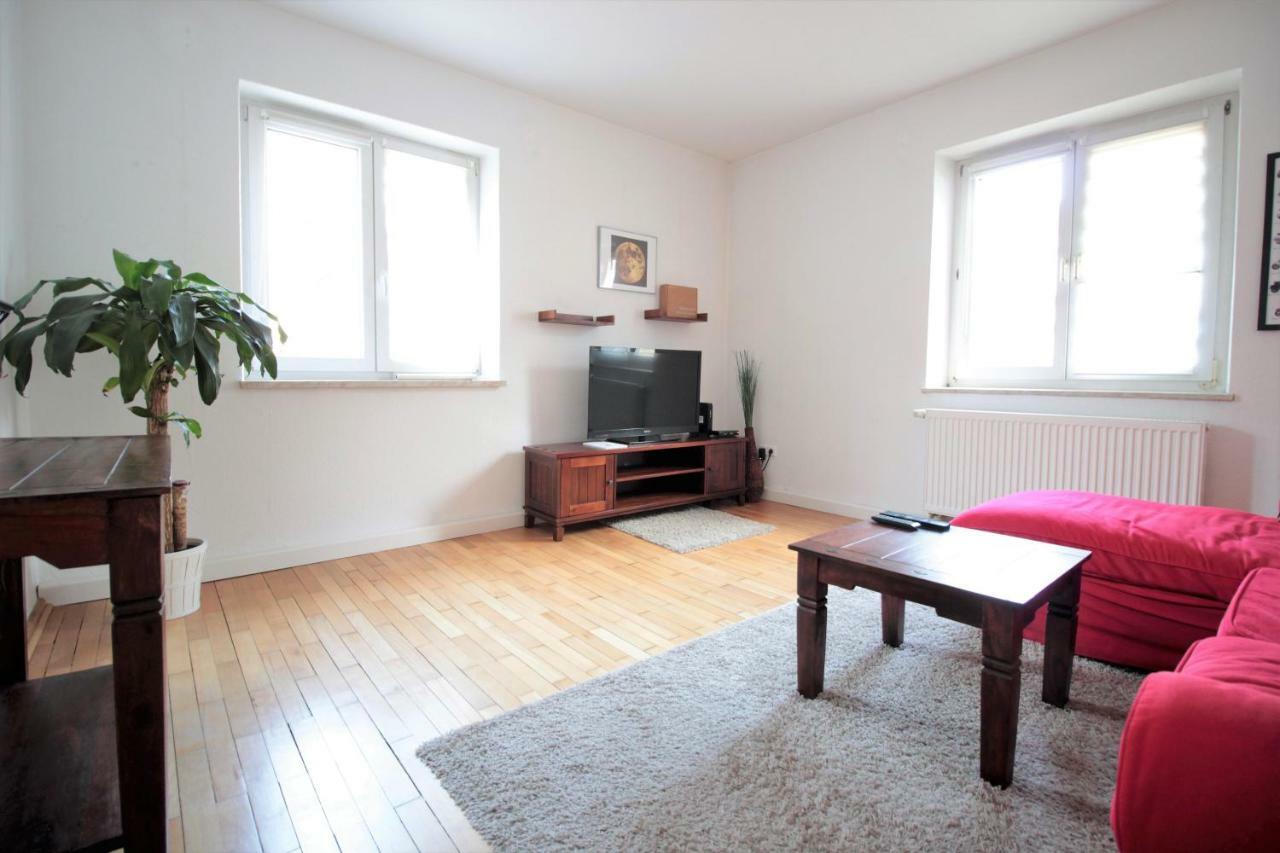 Charming 3-bedroom With Parking Lot Wurzburg