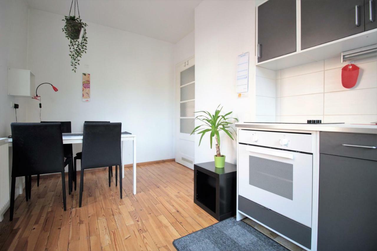 Charming 3-bedroom With Parking Lot